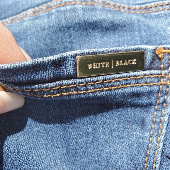 White House Black Market Skimmer Blue Jeans Size 4 - Picture 10 of 11